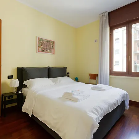Sondrio M3 - Spacious With Balcony! Daire