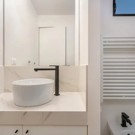 Modern Loft In Porta Venezia