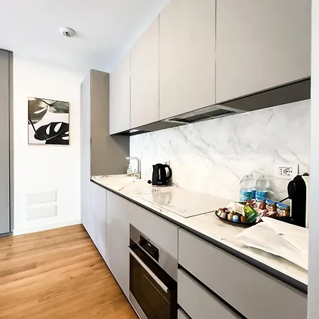 Comecasa Modern Terraced & Palestra * Milan
