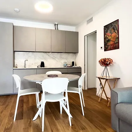 Comecasa Modern Terraced & Palestra Apartment