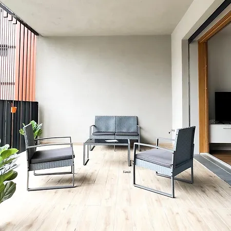 Comecasa Modern Terraced & Palestra Apartment Milan
