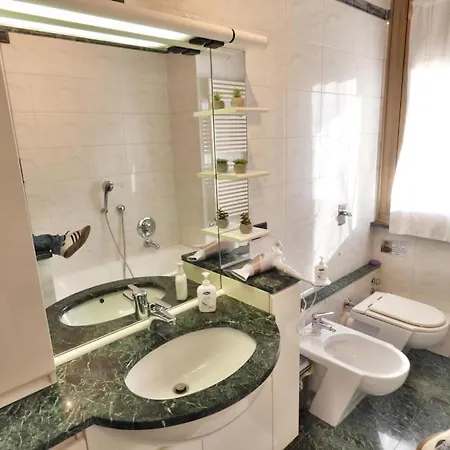 Apartment Welcome House Center *
