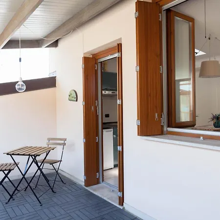 Terrace Close To Metro Station *
