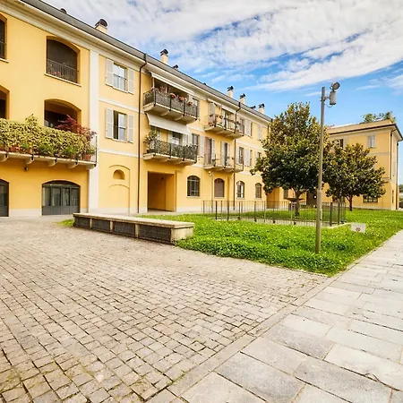 Luxy Close Navigli