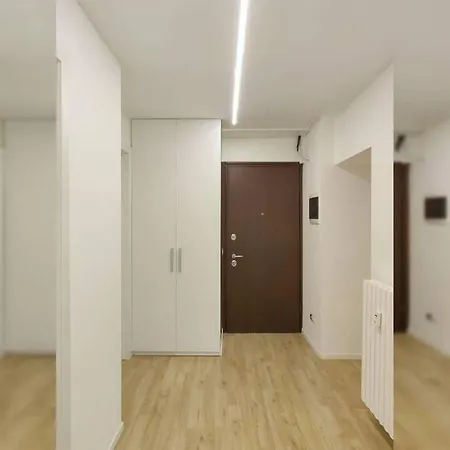 Apartamento Magic Mahon Certosa District Milão