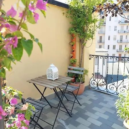 Design&terrazzo A 5 Min Dal Centro - Laura's House Lägenhet *