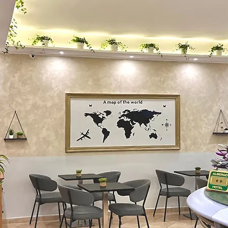 Hotel Sara 2*