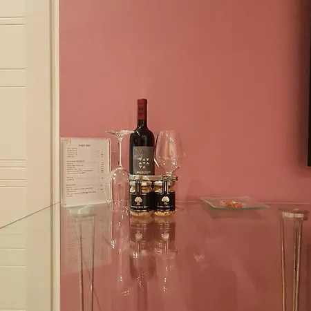 Apartment Nj & San Pietro All'orto 6 *