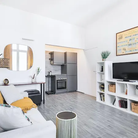 Apartment Easylife - Moderno E Luminoso In Repubblica