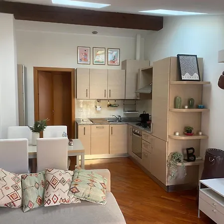 Apartament Perla Di Nolo - - Luxury Sleeps 4