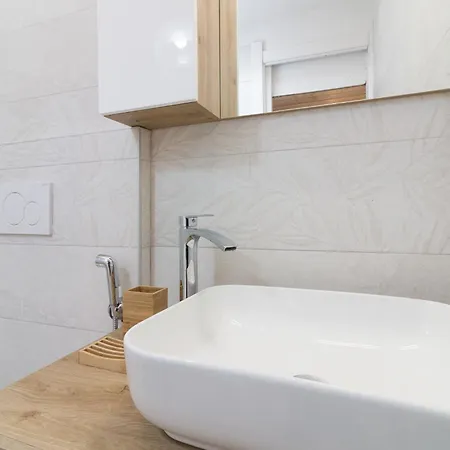 Nel Cuore Dei Navigli - *