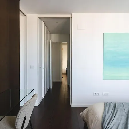 아파트 Repetti Design - 10 Min To Centre & Airport *
