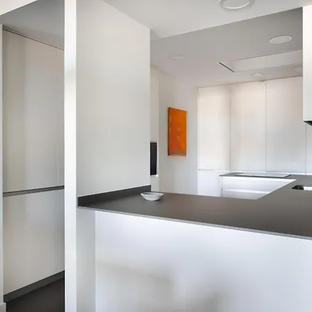아파트 Repetti Design - 10 Min To Centre & Airport *