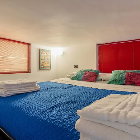 Homeby, Maisonette Lodovica Apartment *