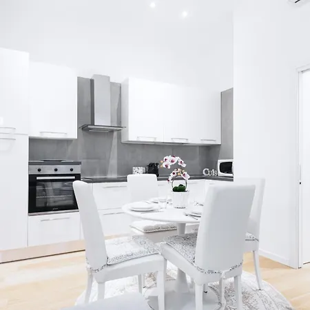 Apartment Easylife - Elegante In Porta Venezia