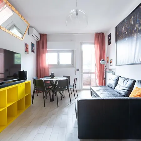 Daire San Siro Large Flat