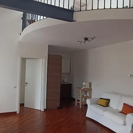 Apartman Favoloso Immobile Ascanio Sforza