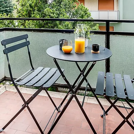 Apartmán Stayeasy Staro5 - 5 Minutes To Udine Subway Milán