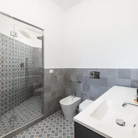 5' From Metro Lima, Design Apartment *