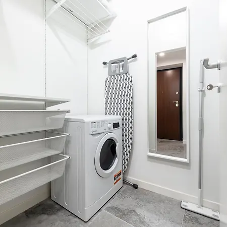 5' From Metro Lima, Design Apartment Milan
