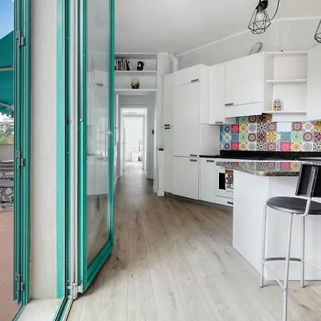 Rainbow House Via Dei Carafa Appartement