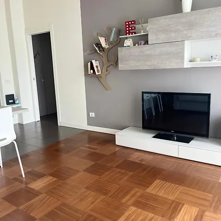 La Bella Milano-les Nubles Sabotino * Mailand