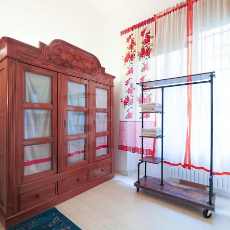 Lejlighed Station/duomo Area Stylish