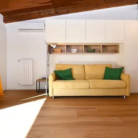 Apartament Bocconi Fond Prada Ieo Spettacolare Attico Con Terrazzo
