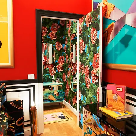 Toiletpaper Living Apartment