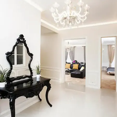 Moderno Con Wi-fi Apartment *
