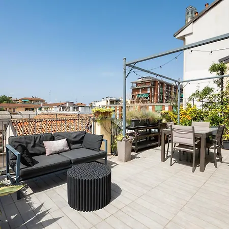 Bressan Skyline Terrace شقة