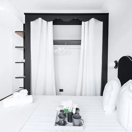 Apartment Easylife-raffinato A Passi Dal Duomo Milan