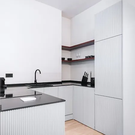 Apartment Easylife-raffinato A Passi Dal Duomo Milan