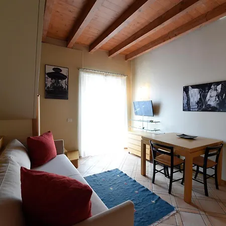 Apartahotel Ascanio Sforza - Suites&apartments 4*