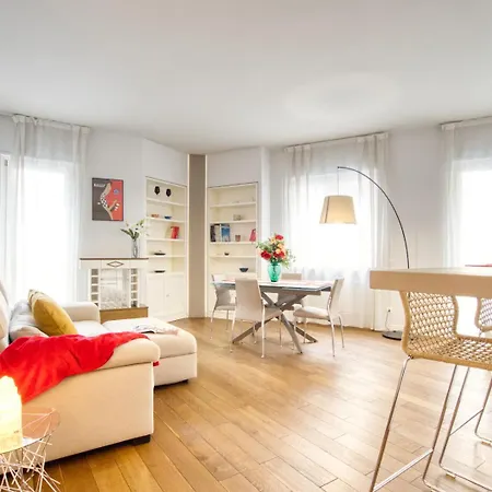 Ospitali - White Flat, Spazioso Bilocale Di Design In Zona De Angeli, Nuovo, Elegante E Accessoriato Apartment *