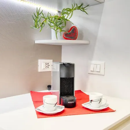 Ospitali - White Flat, Spazioso Bilocale Di Design In Zona De Angeli, Nuovo, Elegante E Accessoriato *