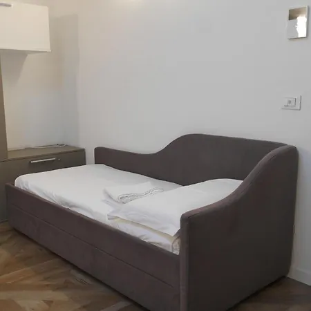 Apartman Luminoso Bilocale Zona Tibaldi Bocconi Milánó