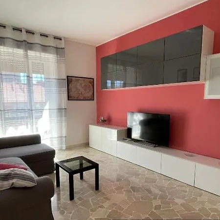 La Petite Maison Milanese In Centro Apartment