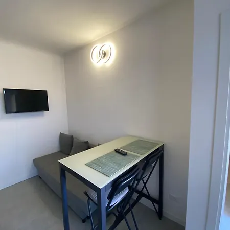 Renovated With Two Single Beds * Milan