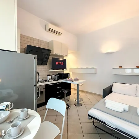 Appartamento Nel Cuore Di Via Tortona Milano