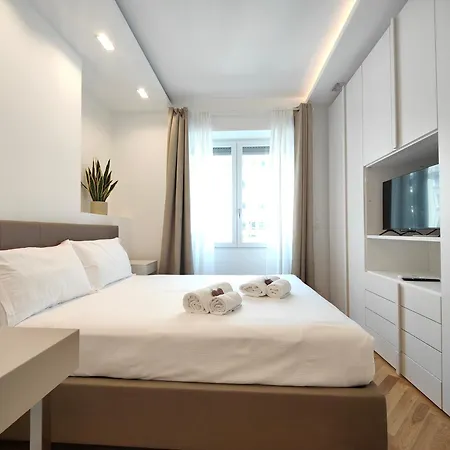 Doria 10 Next To Train Station Daire Milano