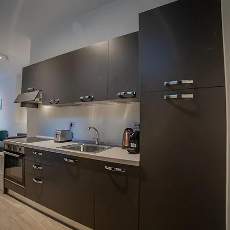 Rifugio Milanese Con Parcheggio Privato, Ambiente Tranquillo E Convenienza Апартаменты Милан