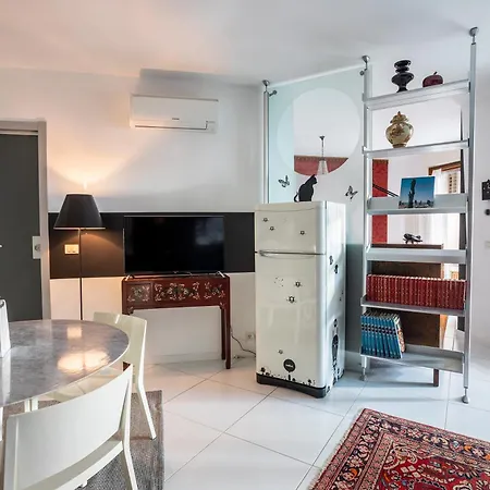 Decastillia Apartament Mediolan