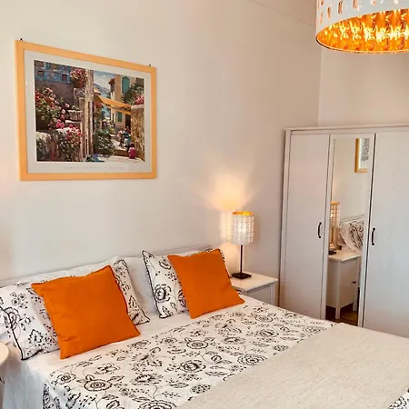 71 Guest house *