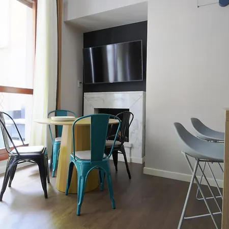 Modern Flat With Private Garden Milano