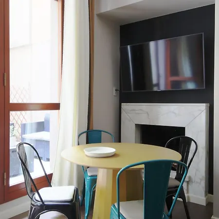 Modern Flat With Private Garden Milano