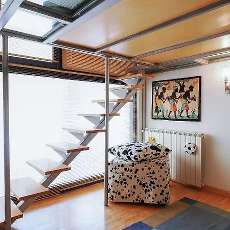 Primopiano - Pavia B Apartmán *