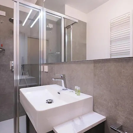 Contempora - Lovely One-bedroom, Tonoli, Citylife *