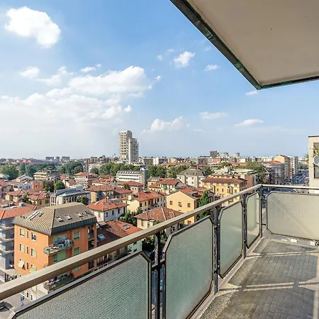 Melchiorre Gioia Vista Alpi With Terrace By Halldis Milánó