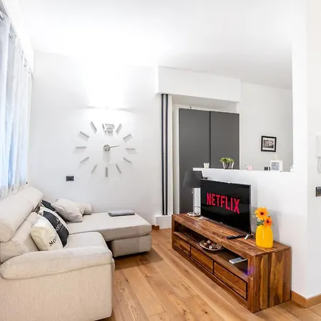 Apartment Exclusive Suite1- Vicino Metro, Citylife, Stadio San Siro E Fiera Milan